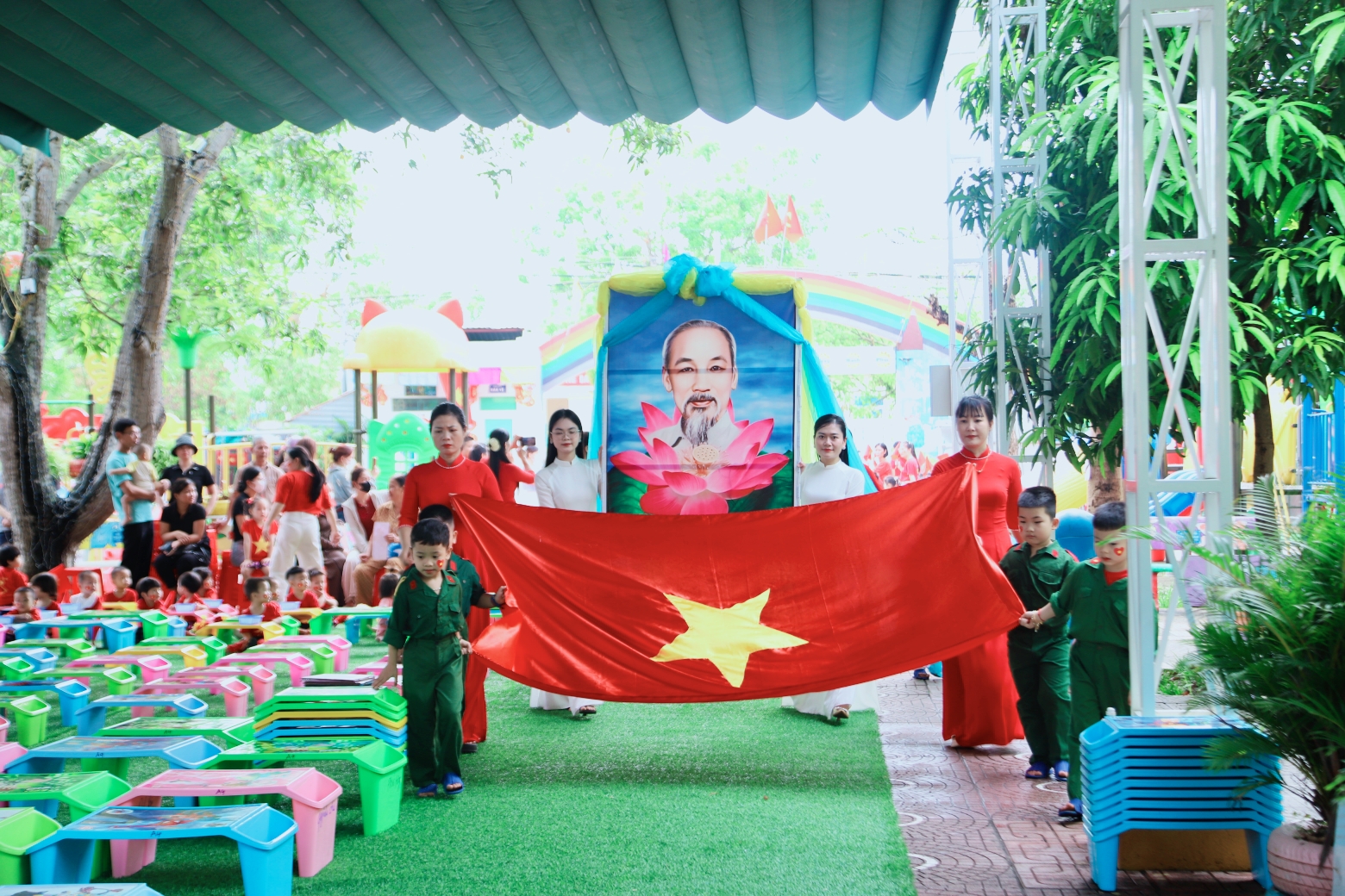 Anh-tin-bai